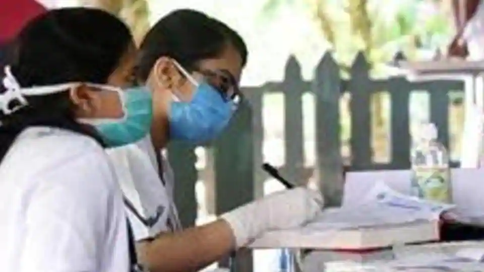 CM Pinarayi Vijayan, medical experts lock horns as Covid-19 cases mount in Kerala